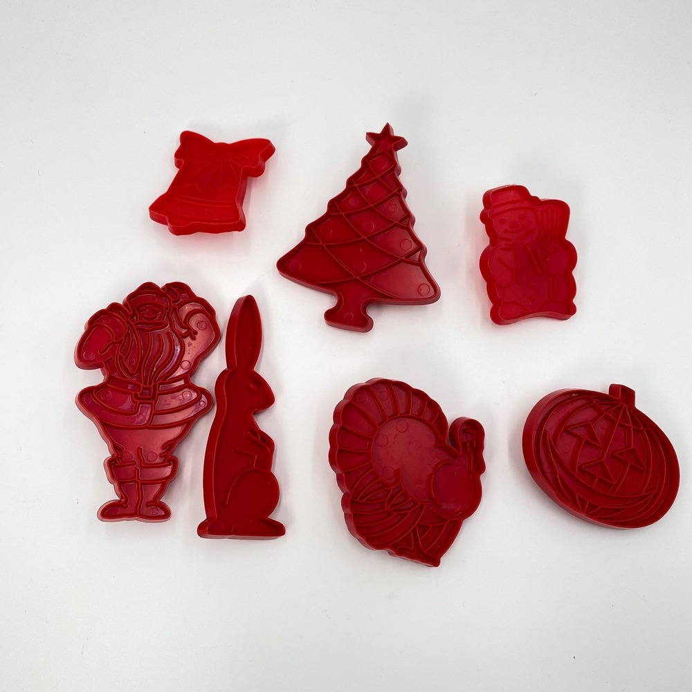 Vintage Red Plastic Holiday Cookie Cutter Set‎ 7pc Santa Pumpkin Turkey Bunny
